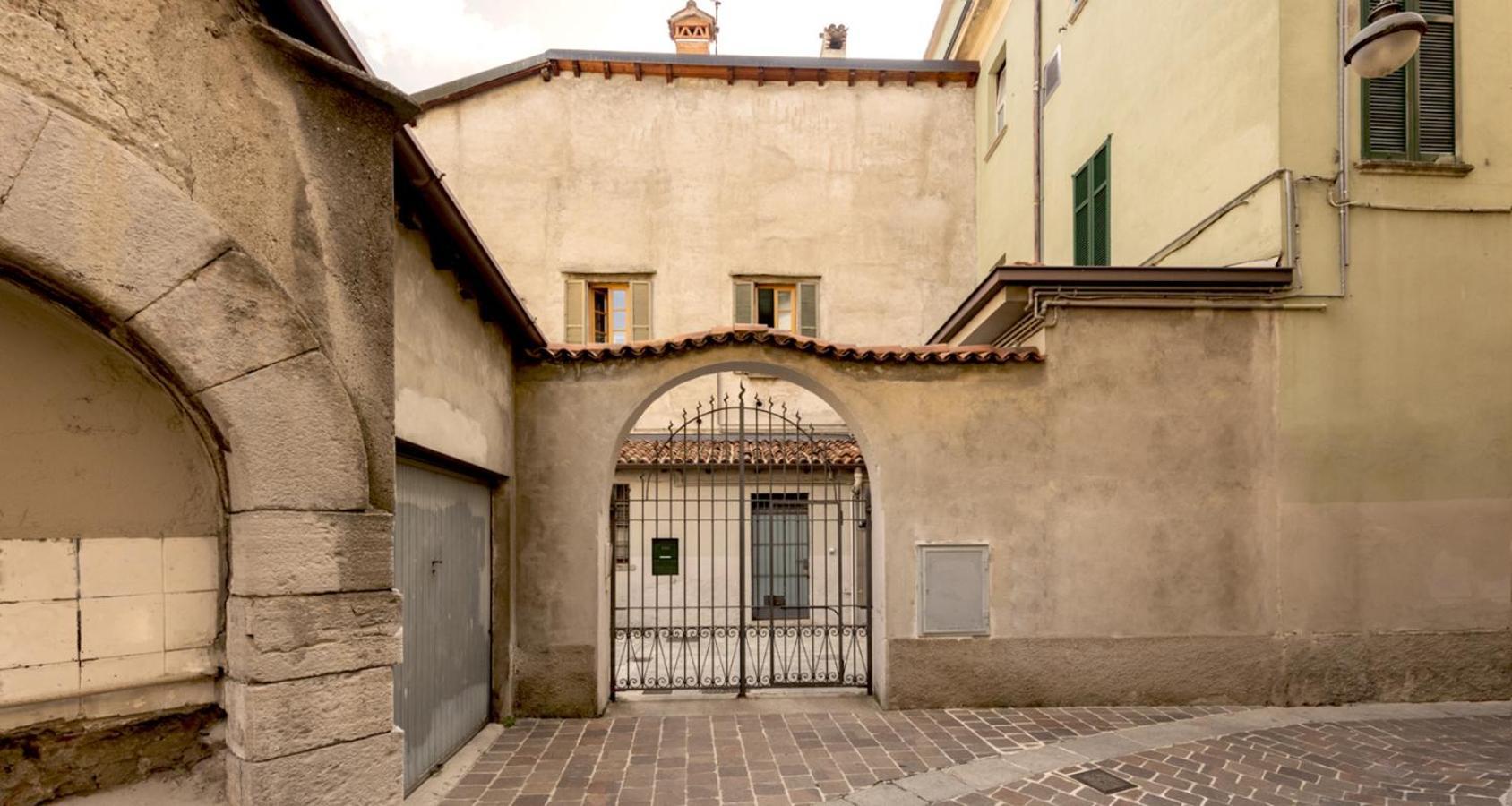 Charming Joivy Flat Next To Duomo Di コモ エクステリア 写真
